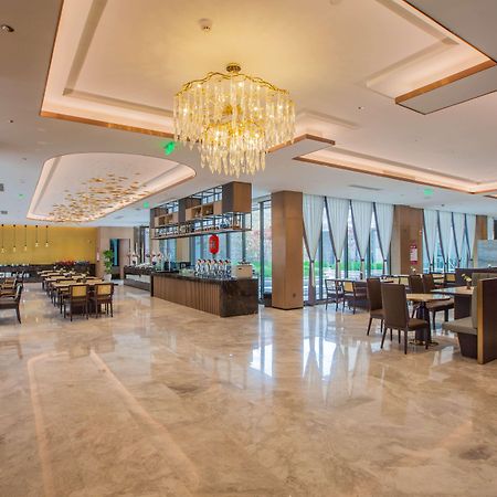 Hotel Ramada By Wyndham Luoyang Downtown Extérieur photo