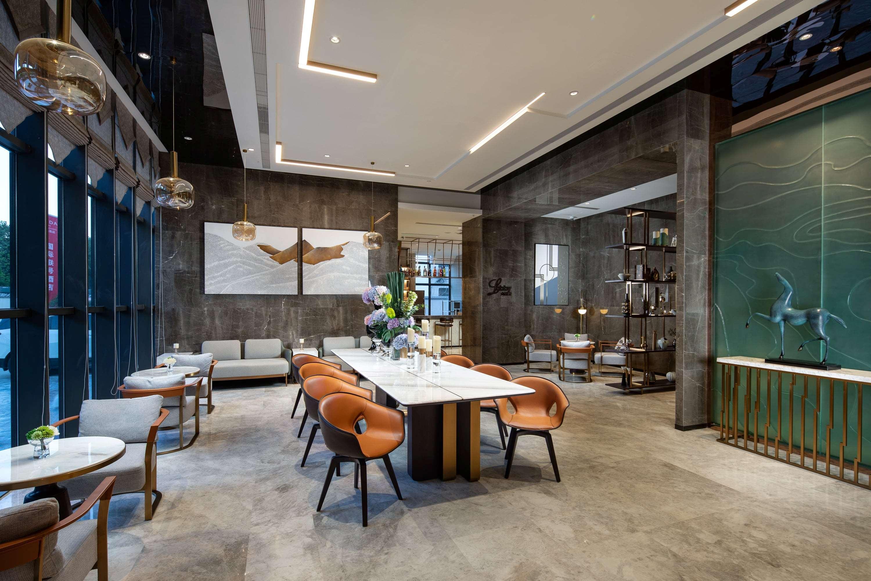 Hotel Ramada By Wyndham Luoyang Downtown Extérieur photo